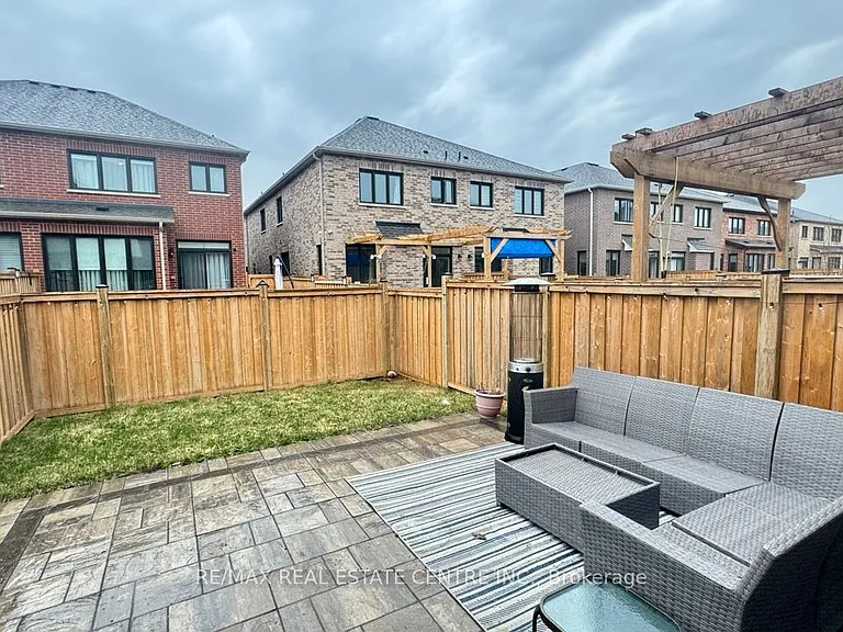 31 Brushwood Dr — Photo 47