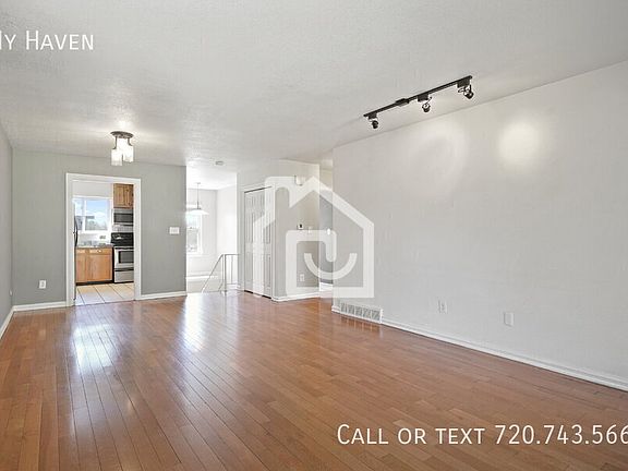 4th image of 229 E Iliff Ave