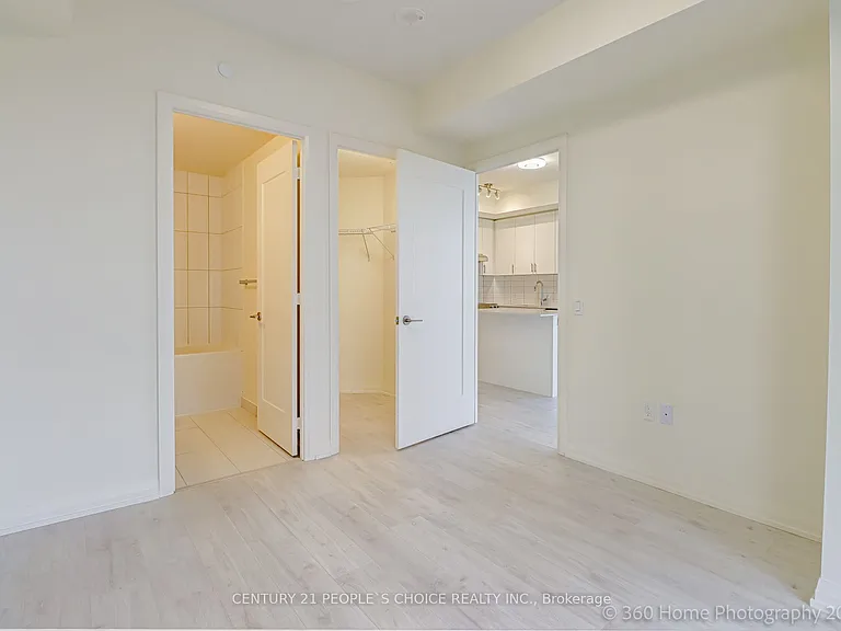 9000 Jane St #2102 — Photo 15