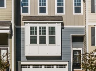 706 Edgewater Ridge Ct, Apex, NC 27523