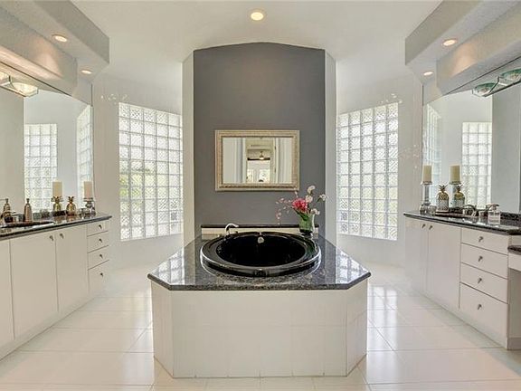3rd image of 6813 NW 63rd Way