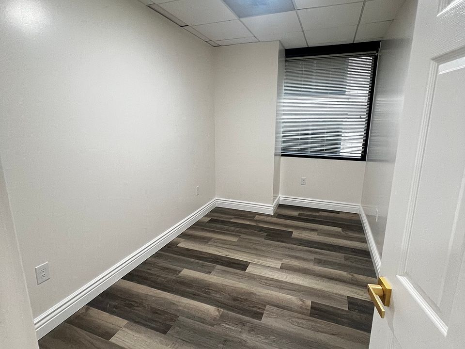 1st image of 1111 14th St NW #705