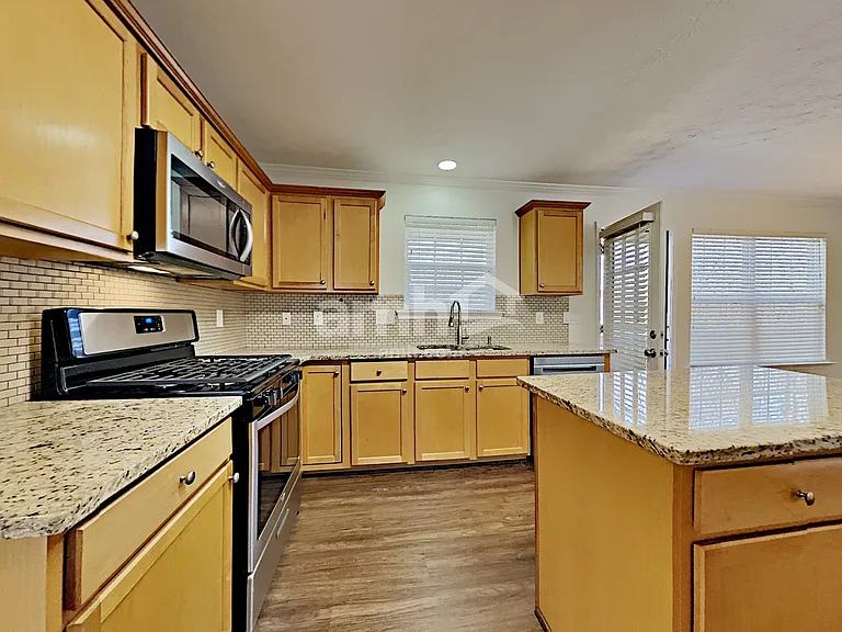 872 Holly Meadow Dr — Photo 5