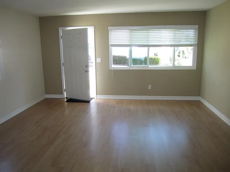 7872 Camino Kiosco — Photo 2