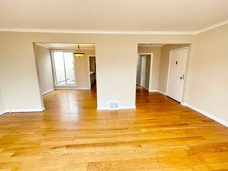 1866 36th Ave — Photo 3