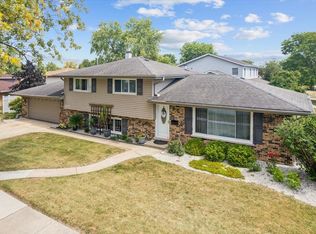 1227 Hillview Dr, Lemont, IL 60439