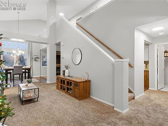 4th image of 5027 Sweetgrass Ln