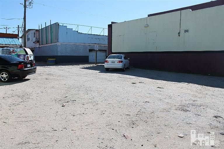 1st image of 103 N Carolina Avenue