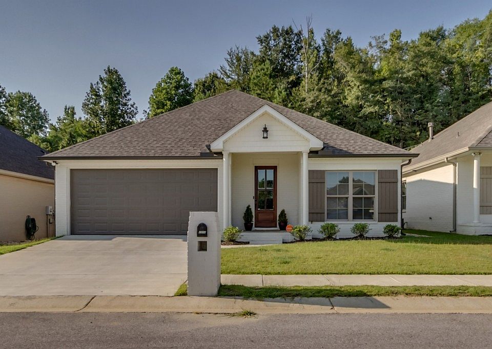 1st image of 2003 Waterford Ln