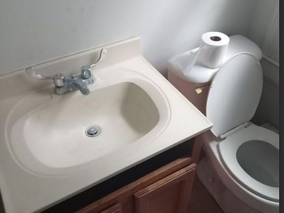 3rd image of 27 W Lansing St APT 3
