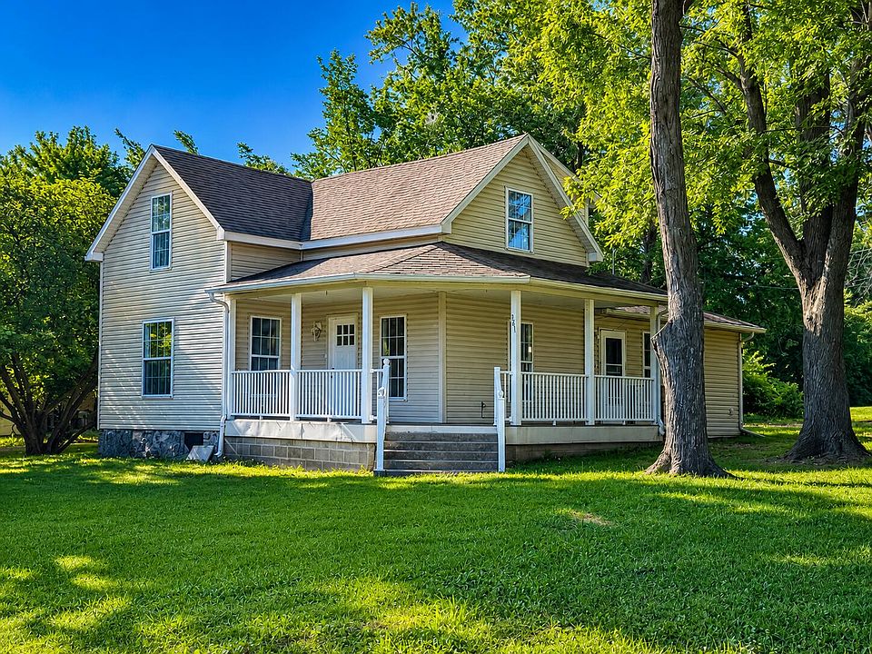 1st image of 381 E Division Street