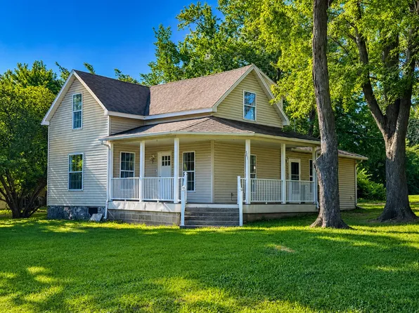 381 E Division Street, Stotts City, MO 65756