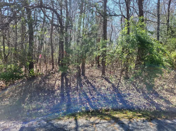 574 Marmaduke Dr, Crossville, TN 38558