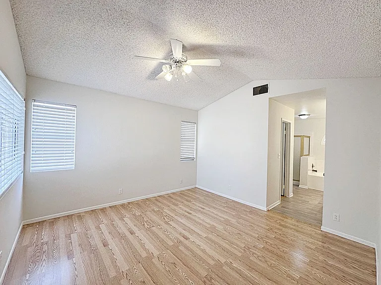 3317 Surfline Dr — Photo 24