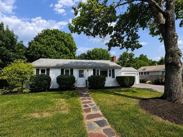 22 Middlesex Rd, Sharon, MA 02067