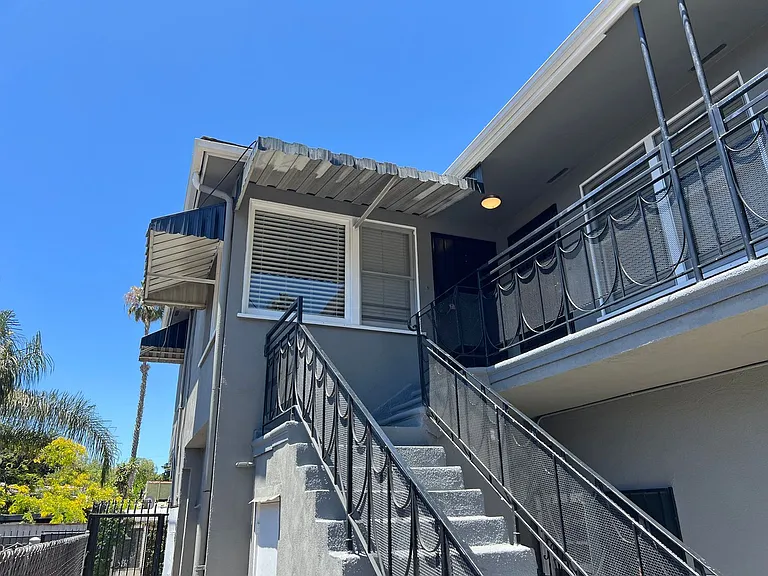 2247 Earl Ave — Photo 15
