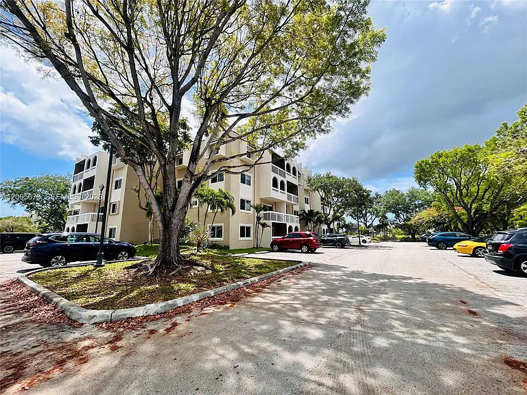 7740 Camino Real #G-404 — Photo 15