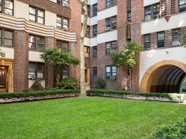 504 Grand Street image 8 of 8