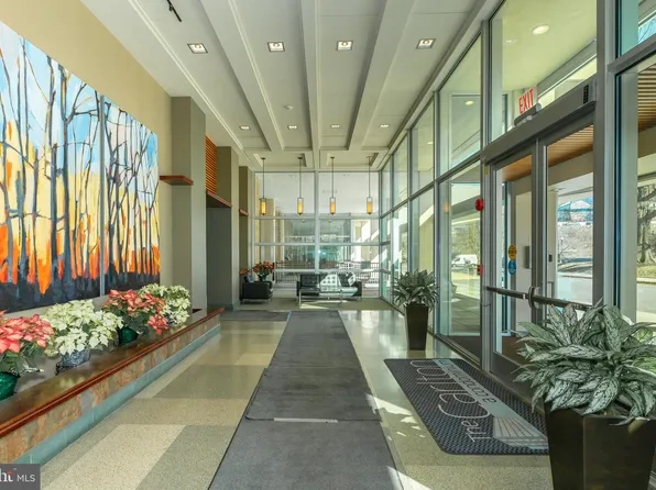 4600 S Four Mile Run Dr APT 623, Arlington, VA 22204