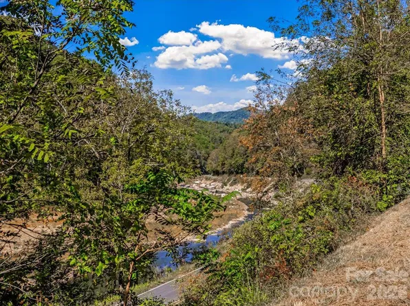 10730 Us Highway 19w, Burnsville, NC 28714