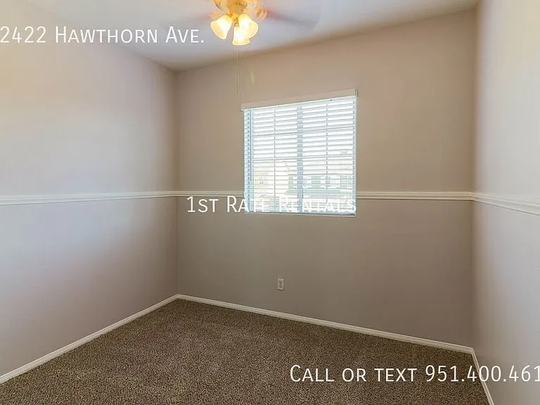 22422 Hawthorn Ave — Photo 8