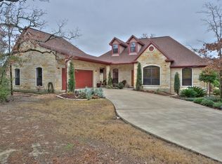 10065 Whites Creek Rd, College Station, TX 77845