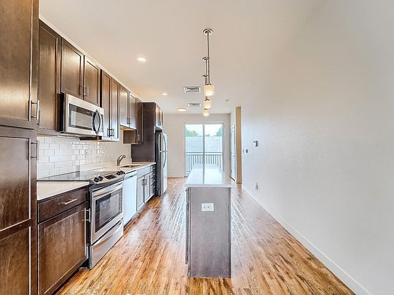 5th image of 2376 Stout St
