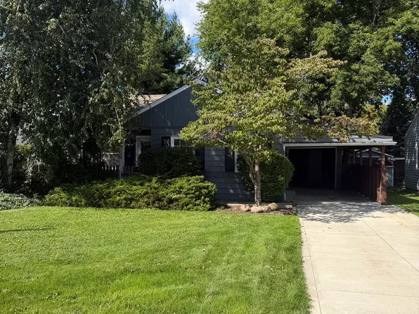1126 Genesee Ave, Mayfield Heights, OH 44124