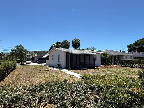 1502 W Grace St Photo 1