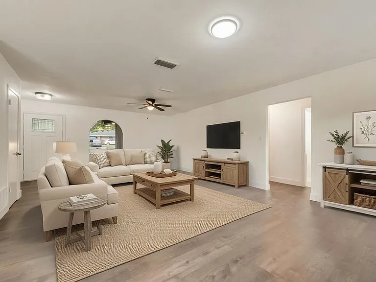 1614 Brent Ct — Photo 6