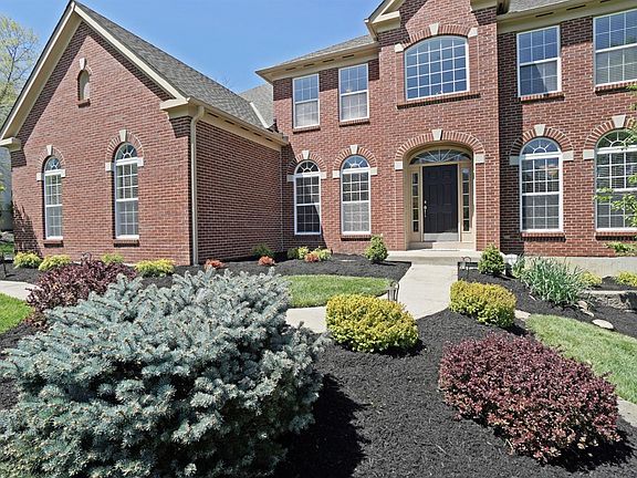 4th image of 1085 Westchester Way