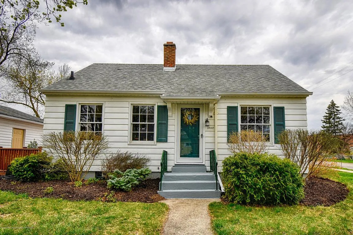 1902 Clifton Ave photo 1