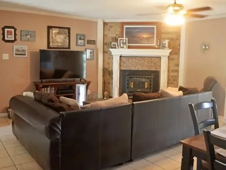 202 Quail Ridge Dr — Photo 2