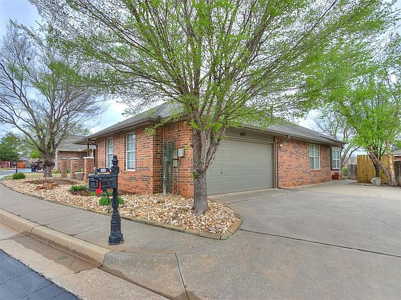 2nd image of 6917 NW 133rd Ter