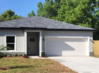 233 W 8th St, Apopka, FL 32703