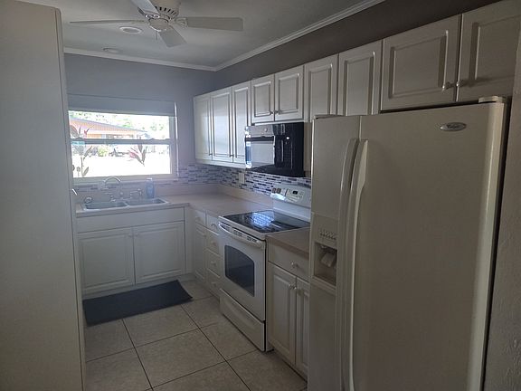 3rd image of 3056 Browning St