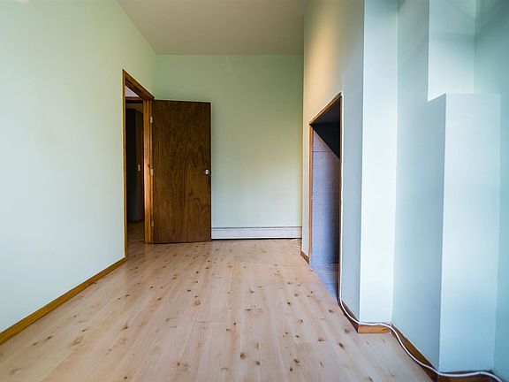 004_189_Kingsland_Avenue__2-9