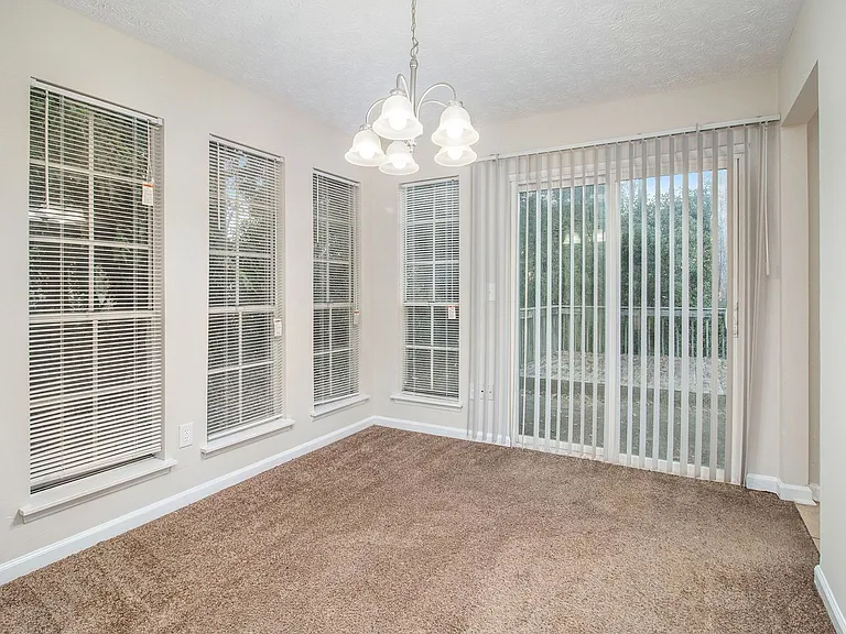 3470 Framingham Dr — Photo 6
