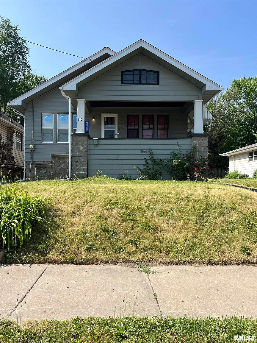 210 W Richmond Ave photo 1