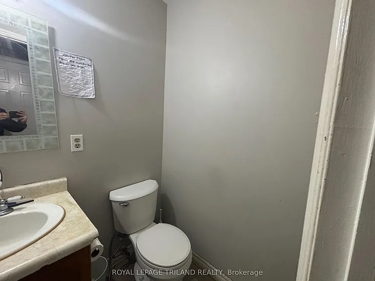 511 Admiral Dr #17 — Photo 6