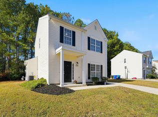 521 Quartz Dr, Durham, NC 27703