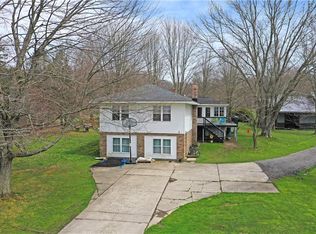 8838 Parker Rd, Orwell, OH 44076