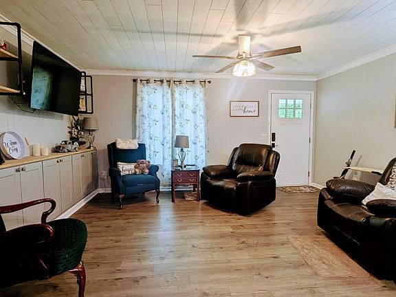 5th image of 722 Hickory St