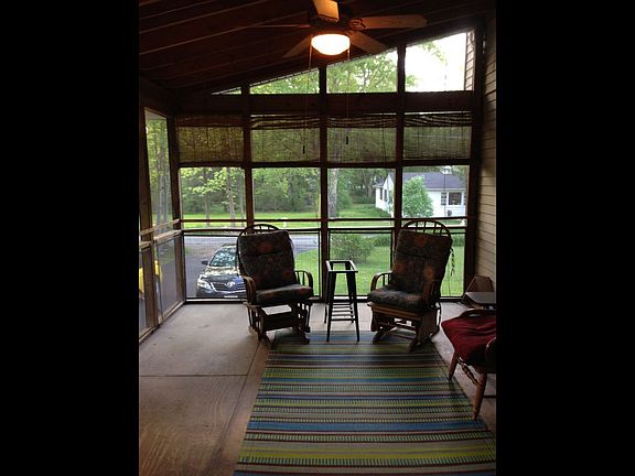5th image of 708 Willow Dr