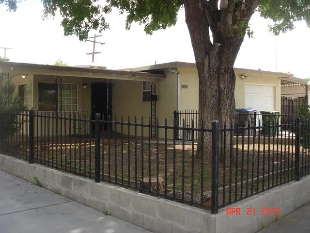 10278 Griffith St photo 1