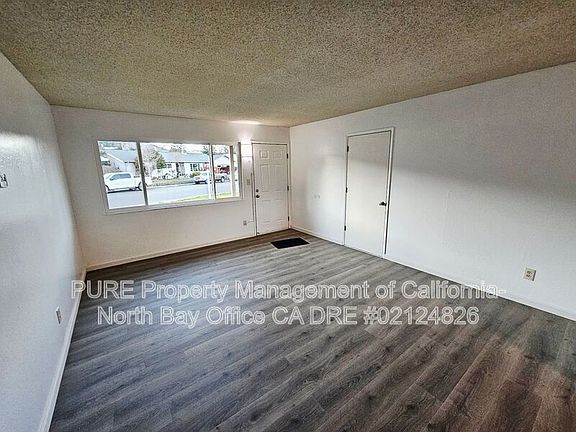 5th image of 69 Lorraine St Unit B