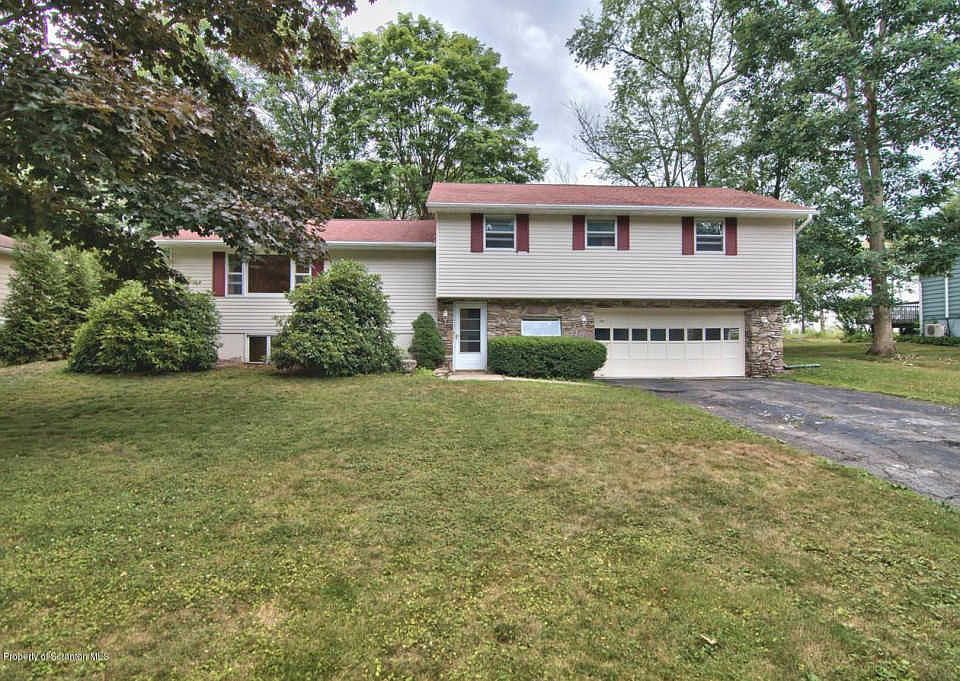 1st image of 143 Carol Dr