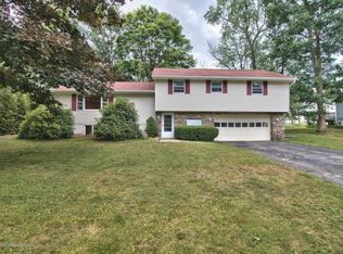 143 Carol Dr, Clarks Summit, PA 18411