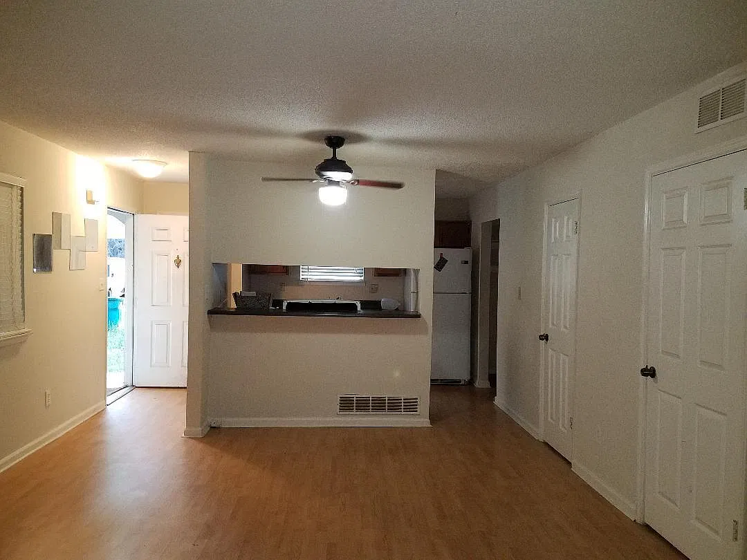 2 bed, 1080 sqft, $1,700 — Photo 3