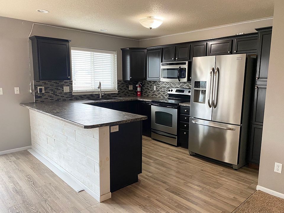 1st image of 524 Sicily Ct